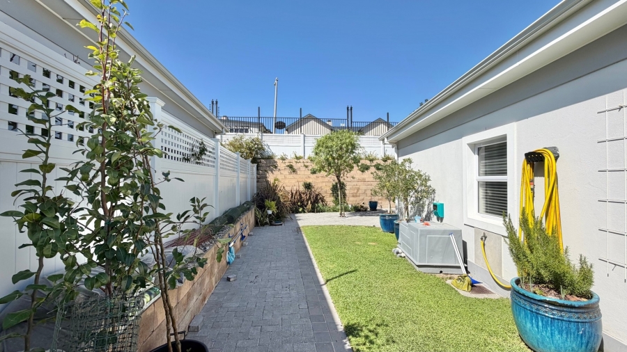 3 Bedroom Property for Sale in Dennegeur Western Cape